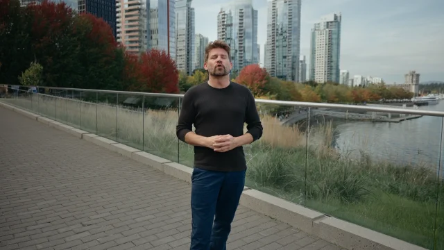 Two professional exchanging contact via KONTAK Smart Business Card